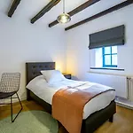 Landgoed Overste Hof فندق 3*