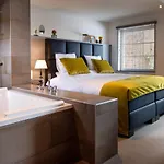 Landgoed Overste Hof فندق لاندخاف