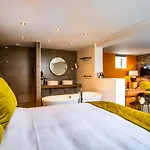 Landgoed Overste Hof فندق لاندخاف